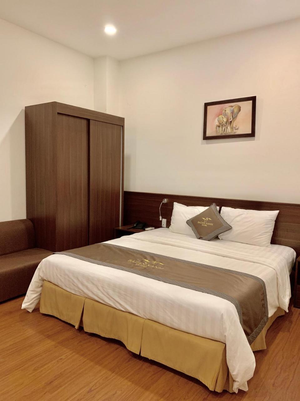 Bazan Xanh Hotell Buon Ma Thuot Eksteriør bilde